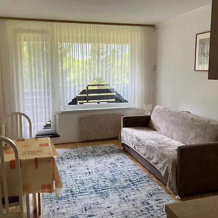 Apartma Manfreda 아파트 보베츠