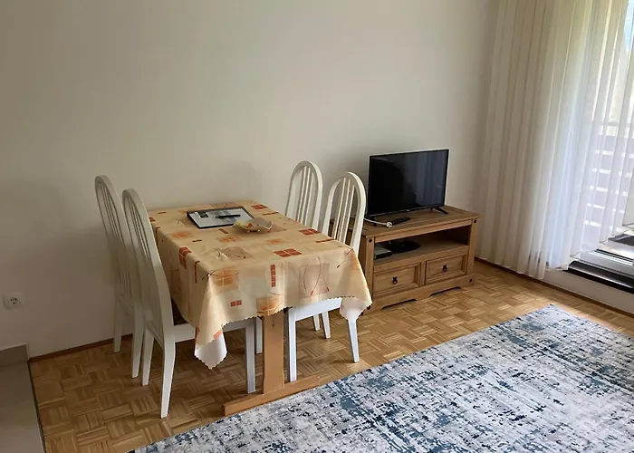 아파트 Apartma Manfreda 보베츠